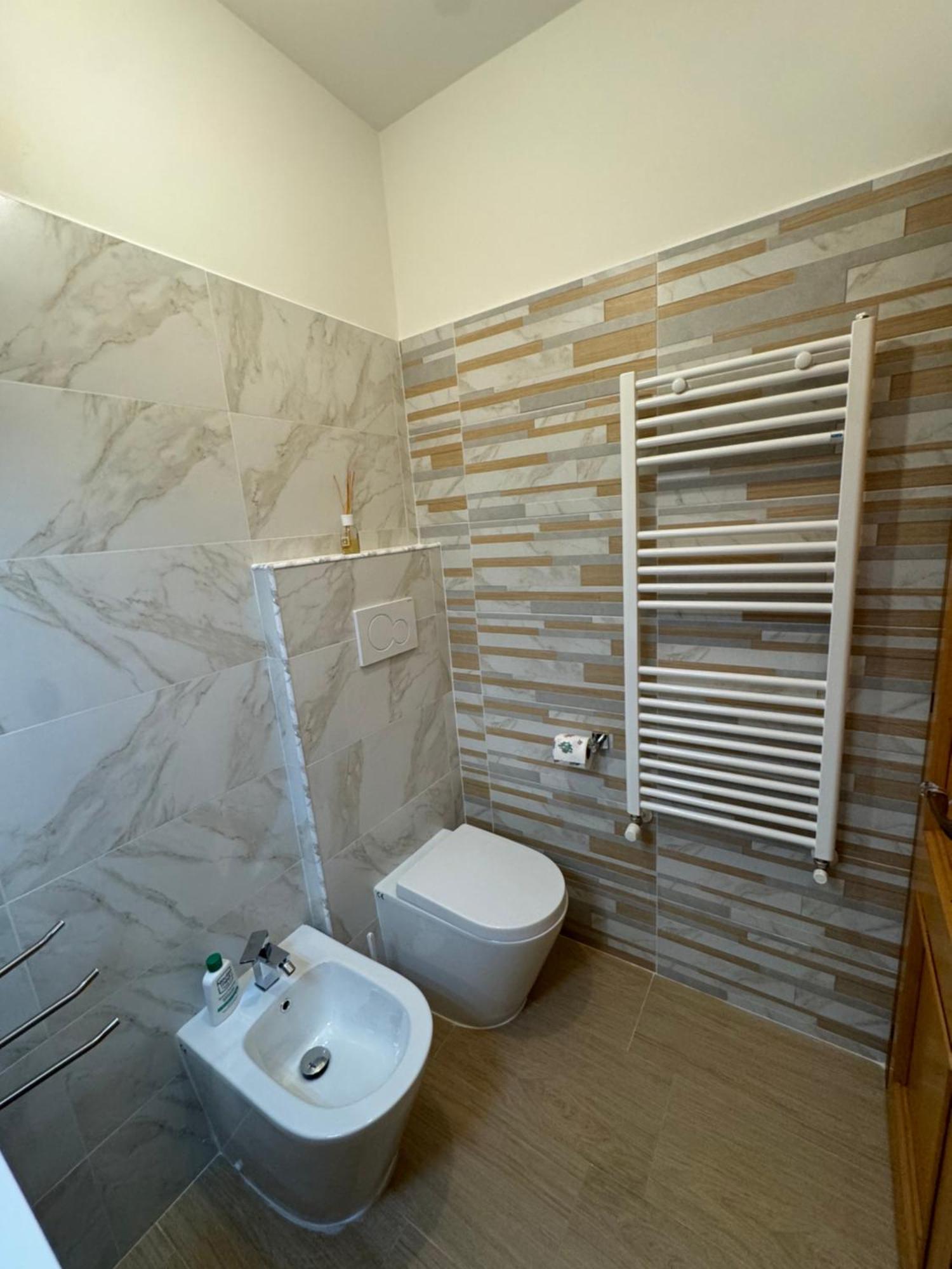 Attico - Terrazza Su Castello Apartment Castel Di Sangro Ngoại thất bức ảnh
